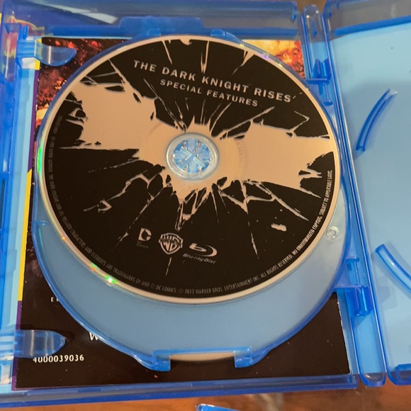 Batman the dark knight rises blue ray dvd combo pack - Picture 2 of 4